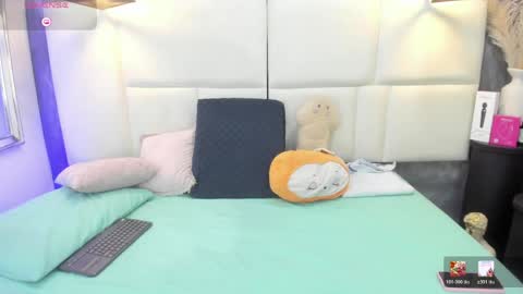 Martina  online show from May 2026 01:28:01 PM