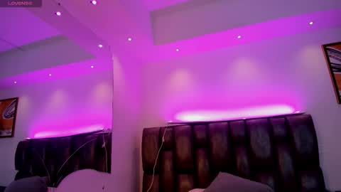 Martina online show from October 2025 11:42:02 AM