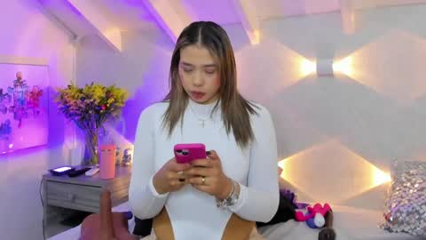 martina mIIler online show from April 2026 12:58:02 PM