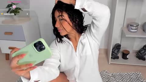Snapshot of martina_monst chatting on December 2024 10:59:02 PM martina Monst online show from December 2024 10:59:02 PM