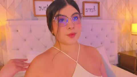 Martina online show from May 2026 11:48:02 AM