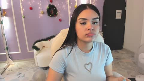 Snapshot of martina_saenz1 chatting on December 2024 08:03:02 PM Martina online show from December 2024 08:03:02 PM