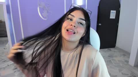 Snapshot of martina_saenz1 chatting on January 2025 10:54:02 PM Martina online show from January 2025 10:54:02 PM