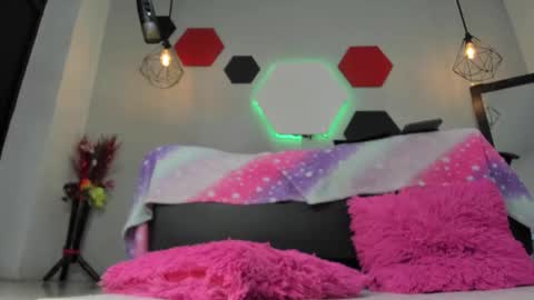 Snapshot of martinaclark chatting on October 2025 03:52:02 AM Martina online show from October 2025 03:52:02 AM