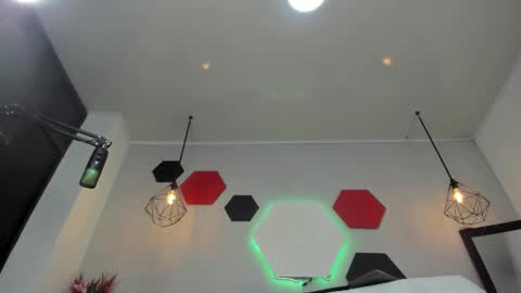 Snapshot of martinaclark chatting on November 2025 02:46:02 AM Martina online show from November 2025 02:46:02 AM