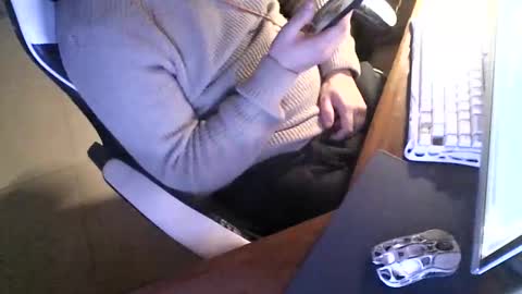 Snapshot of martingillesg chatting on May 2026 03:15:02 AM martingillesg online show from May 2026 03:15:02 AM