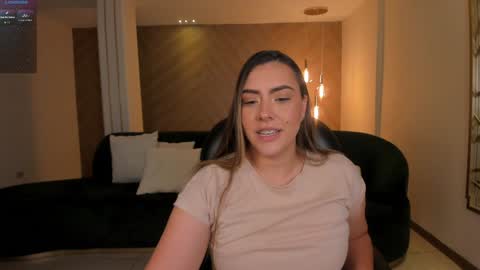 Martinna Bonnet online show from February 2025 01:30:01 PM