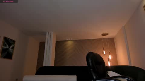 Martinna Bonnet online show from February 2025 10:37:02 AM