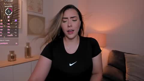 Martinna Bonnet online show from February 2025 05:38:02 PM