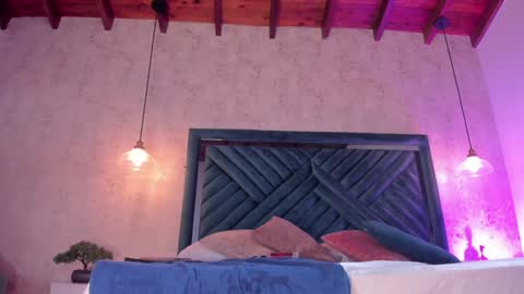 Snapshot of marttina_ruiz chatting on February 2025 08:37:01 PM Martina online show from February 2025 08:37:01 PM