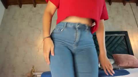 Snapshot of marttina_ruiz chatting on October 2025 07:34:02 PM Martina online show from October 2025 07:34:02 PM