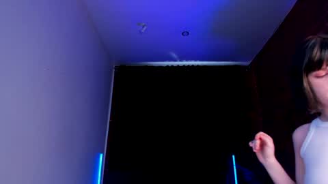 Snapshot of mary_backerr chatting on May 2026 01:28:01 PM Mary online show from May 2026 01:28:01 PM