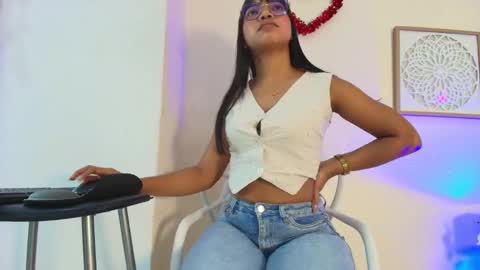 mary_cute9 online show from March 2026 11:49:01 AM