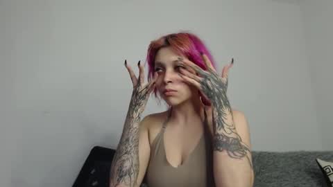                      100   online show from October 2025 06:44:01 AM