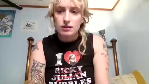 Snapshot of mary_lamb1212 chatting on October 2025 11:03:02 PM mary_lamb1212 online show from October 2025 11:03:02 PM