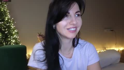 Snapshot of mary_love16 chatting on December 2024 12:44:01 PM Maria online show from December 2024 12:44:01 PM