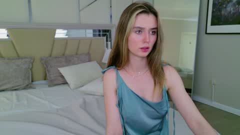 Snapshot of marybeth_snow chatting on January 2025 11:22:01 PM Marybeth online show from January 2025 11:22:01 PM