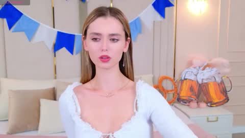 Snapshot of marybeth_snow chatting on October 2025 05:20:02 PM Marybeth online show from October 2025 05:20:02 PM