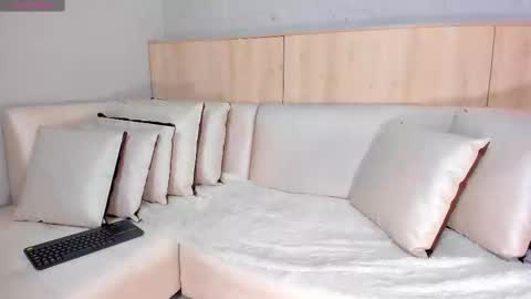 Snapshot of maryevans_ chatting on March 2025 12:01:02 PM online show from March 2025 12:01:02 PM