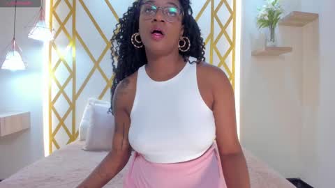 Snapshot of maryevans_ chatting on November 2025 12:49:02 PM online show from November 2025 12:49:02 PM