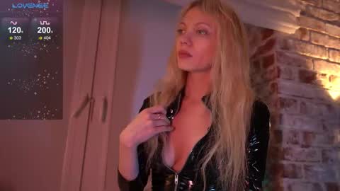 Snapshot of maryjane_bong chatting on November 2025 04:36:01 AM My name is Jane and Im Bisexual online show from November 2025 04:36:01 AM