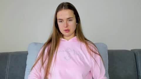 Mari online show from December 2025 07:39:01 AM