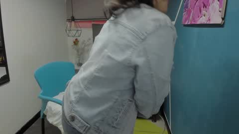 Marylin online show from December 2024 07:49:01 PM