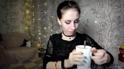 Mary Lou online show from November 2025 11:44:01 AM