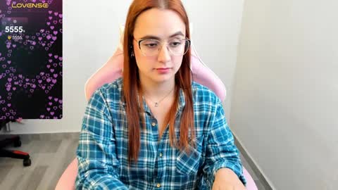 Snapshot of maryluna95 chatting on January 2025 09:14:02 PM Dulce Maria online show from January 2025 09:14:02 PM