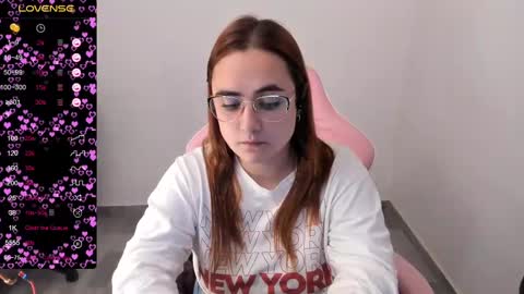 Snapshot of maryluna95 chatting on March 2025 05:08:01 AM Dulce Maria online show from March 2025 05:08:01 AM