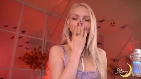 Snapshot of marylunamay chatting on November 2025 03:29:02 AM Mary online show from November 2025 03:29:02 AM