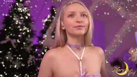 Snapshot of marylunamay chatting on January 2026 03:42:02 AM Mary online show from January 2026 03:42:02 AM