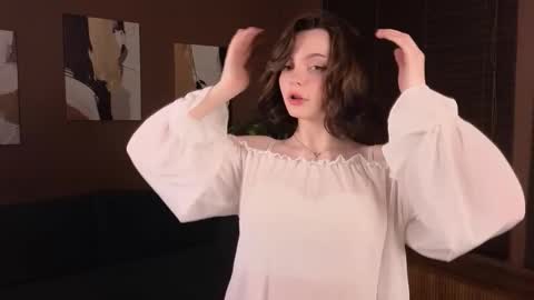 Mary online show from November 2025 01:17:01 AM