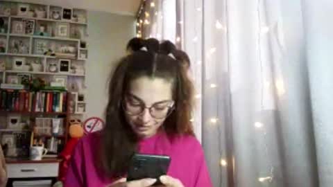 Kelly online show from March 2026 06:25:02 AM