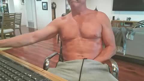Snapshot of mascmuscle49 chatting on December 2024 07:14:01 PM mascmuscle49 online show from December 2024 07:14:01 PM
