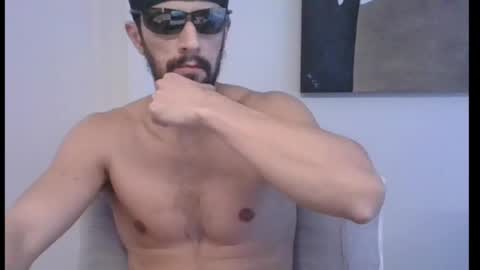 Snapshot of mascuhunk chatting on February 2025 05:46:02 PM mascuhunk online show from February 2025 05:46:02 PM