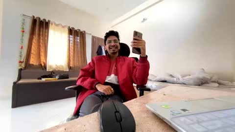 Mask Boy online show from January 2025 04:07:01 AM