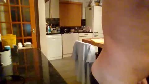 Snapshot of masked_masturbation_couple chatting on December 2025 07:24:01 AM Masked Masturbation Couple online show from December 2025 07:24:01 AM