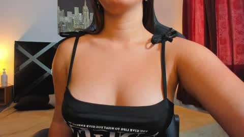 Snapshot of maskedgirl01 chatting on April 2026 05:21:02 PM Scarlet online show from April 2026 05:21:02 PM