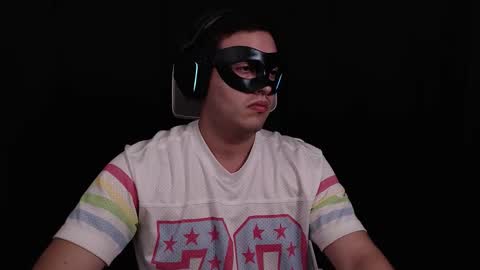 Snapshot of masknbriefs chatting on March 2026 10:13:02 PM Mask Briefs online show from March 2026 10:13:02 PM