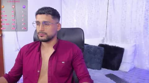 Snapshot of massimo_fenix chatting on November 2025 12:10:01 AM Gabriel online show from November 2025 12:10:01 AM