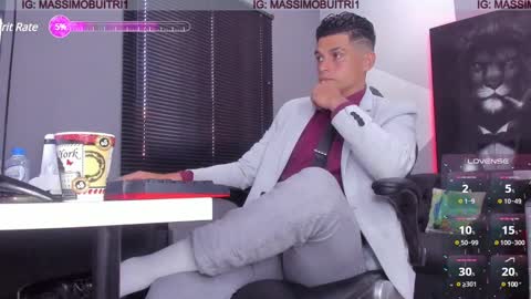 Snapshot of massimo_g chatting on December 2024 03:50:02 PM I am Massimo online show from December 2024 03:50:02 PM