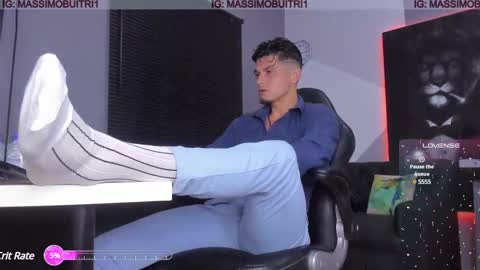 Snapshot of massimo_g chatting on December 2024 12:22:01 AM I am Massimo online show from December 2024 12:22:01 AM