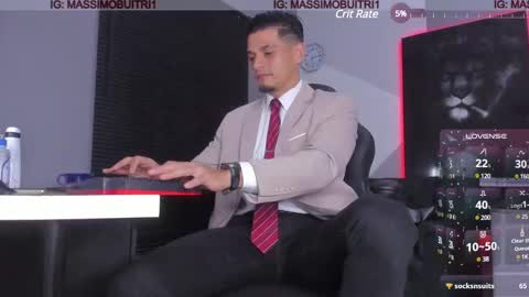 Snapshot of massimo_g chatting on December 2024 12:04:01 AM I am Massimo online show from December 2024 12:04:01 AM