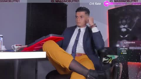 Snapshot of massimo_g chatting on January 2025 12:31:01 AM I am Massimo online show from January 2025 12:31:01 AM