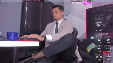 Snapshot of massimo_g chatting on January 2025 01:25:02 PM I am Massimo online show from January 2025 01:25:02 PM