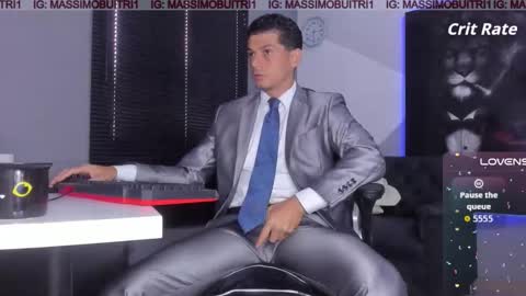 Snapshot of massimo_g chatting on November 2025 12:15:01 PM I am Massimo online show from November 2025 12:15:01 PM