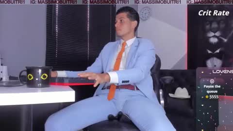 Snapshot of massimo_g chatting on November 2025 01:00:01 PM I am Massimo online show from November 2025 01:00:01 PM