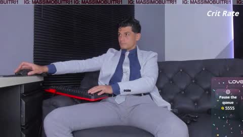 Snapshot of massimo_g chatting on November 2025 12:27:01 AM I am Massimo online show from November 2025 12:27:01 AM