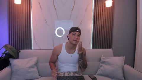 massimo_ross online show from April 2026 10:55:01 AM